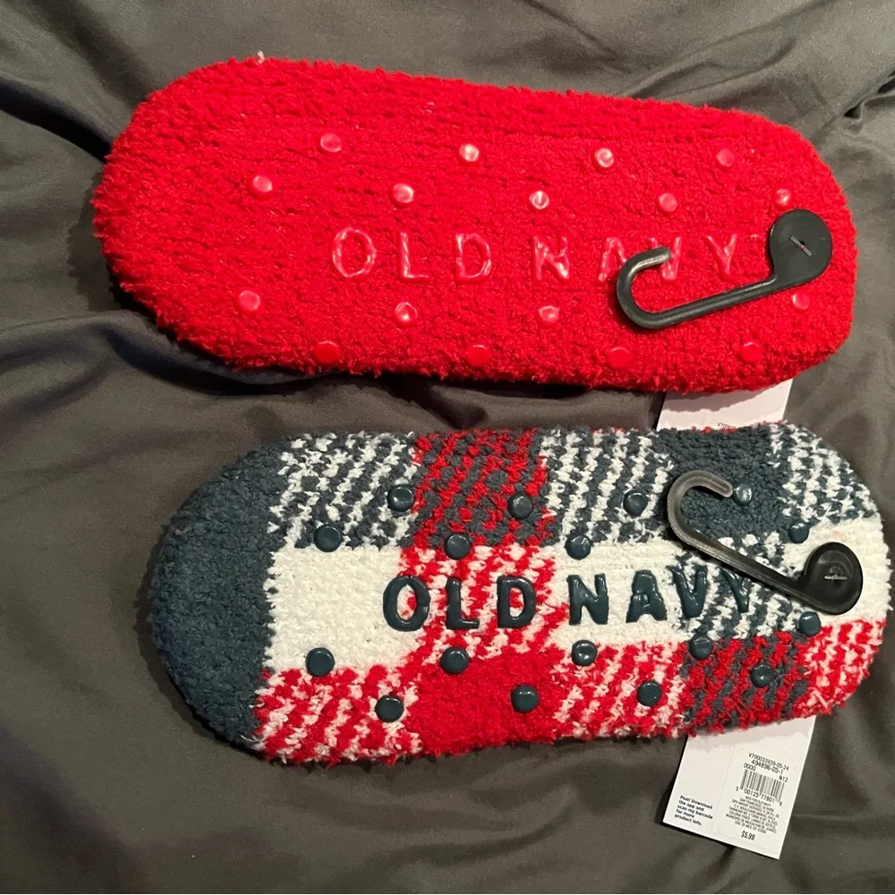 Two pairs of Holiday Christmas  Old Navy Red and Plaid Gripper Socks - Picture 3 of 5